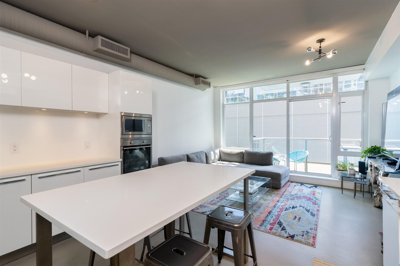 528-108 E 1st Ave