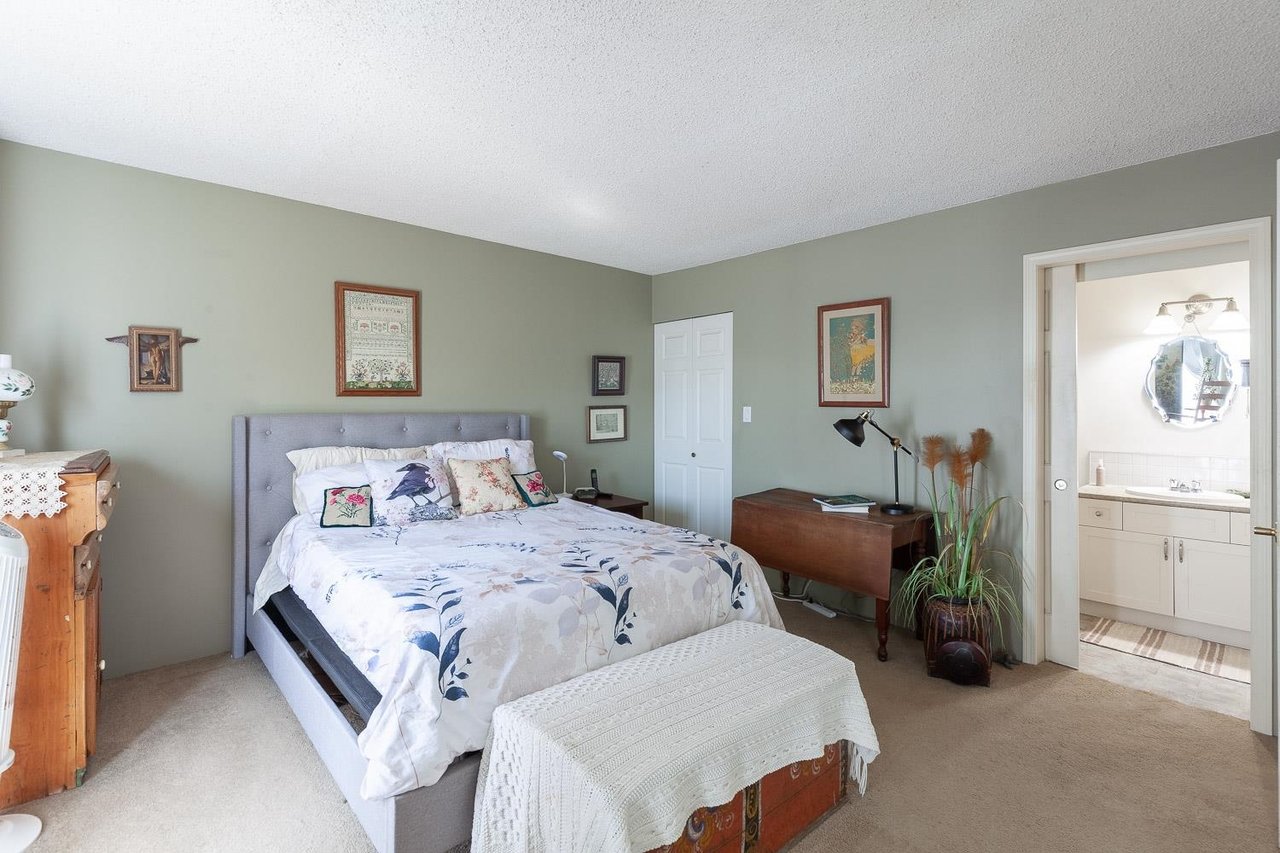404-8772 SW Marine Dr
