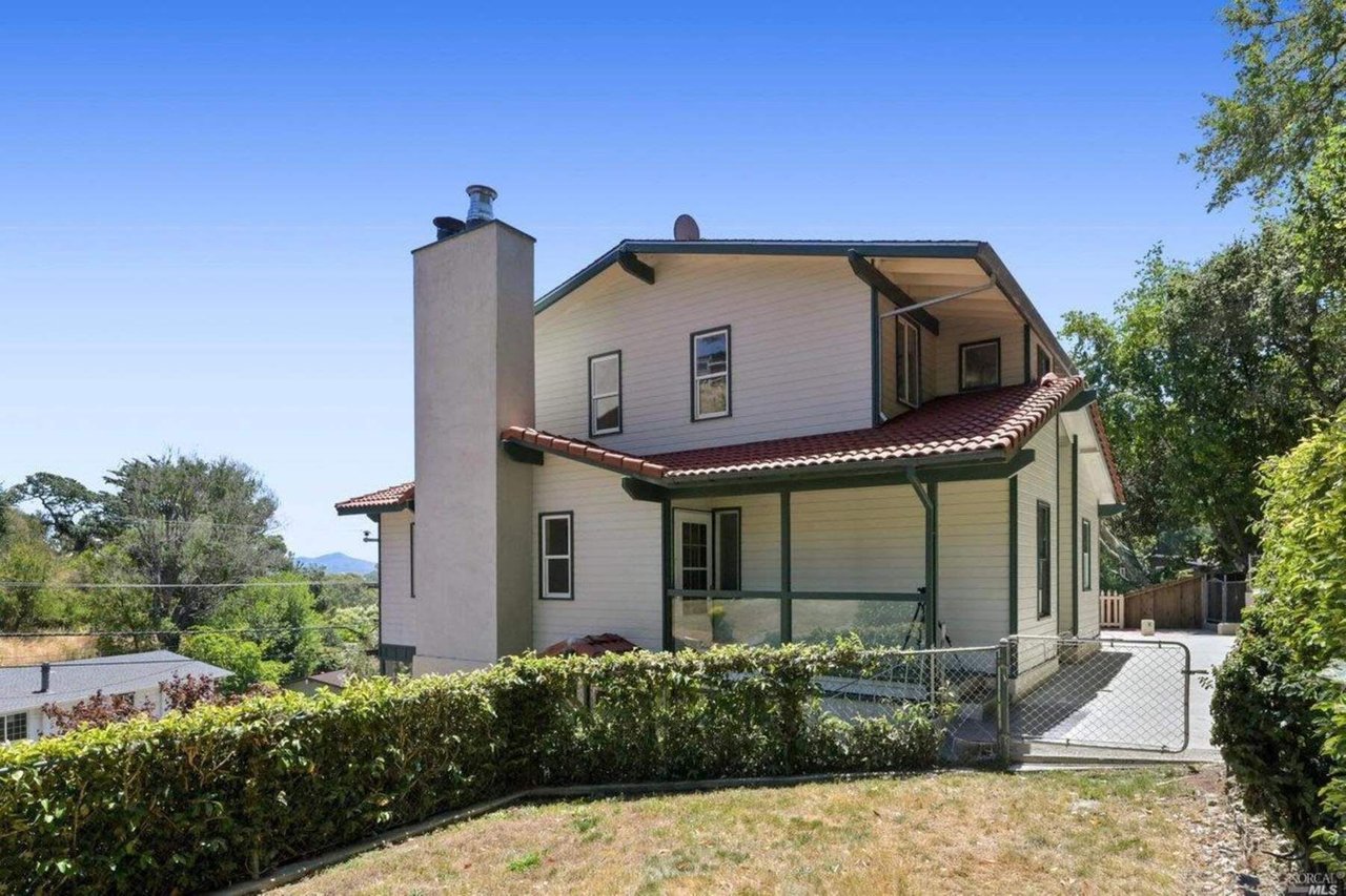 23-25 Buckelew St