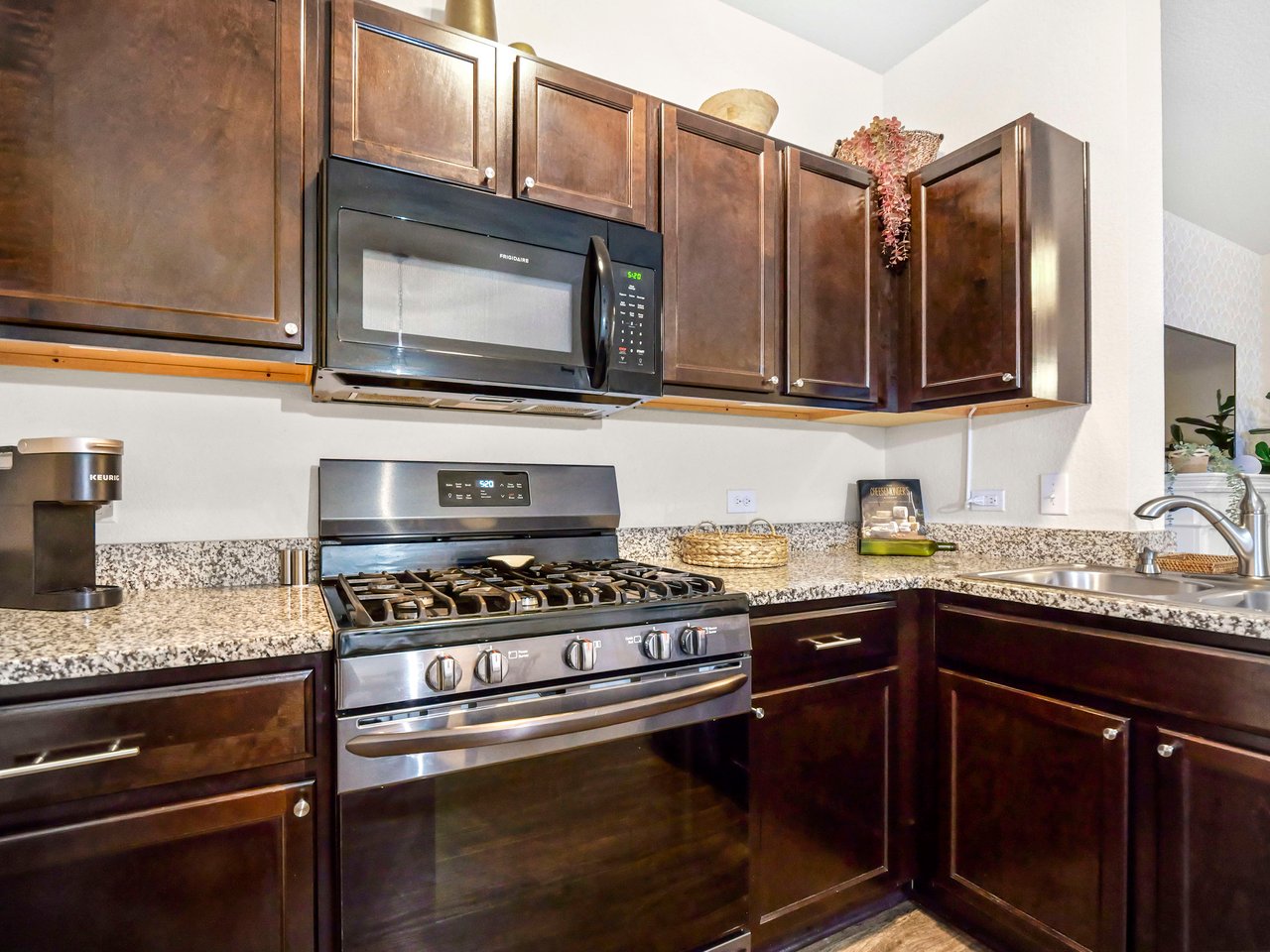 15004 Ben Davis DR