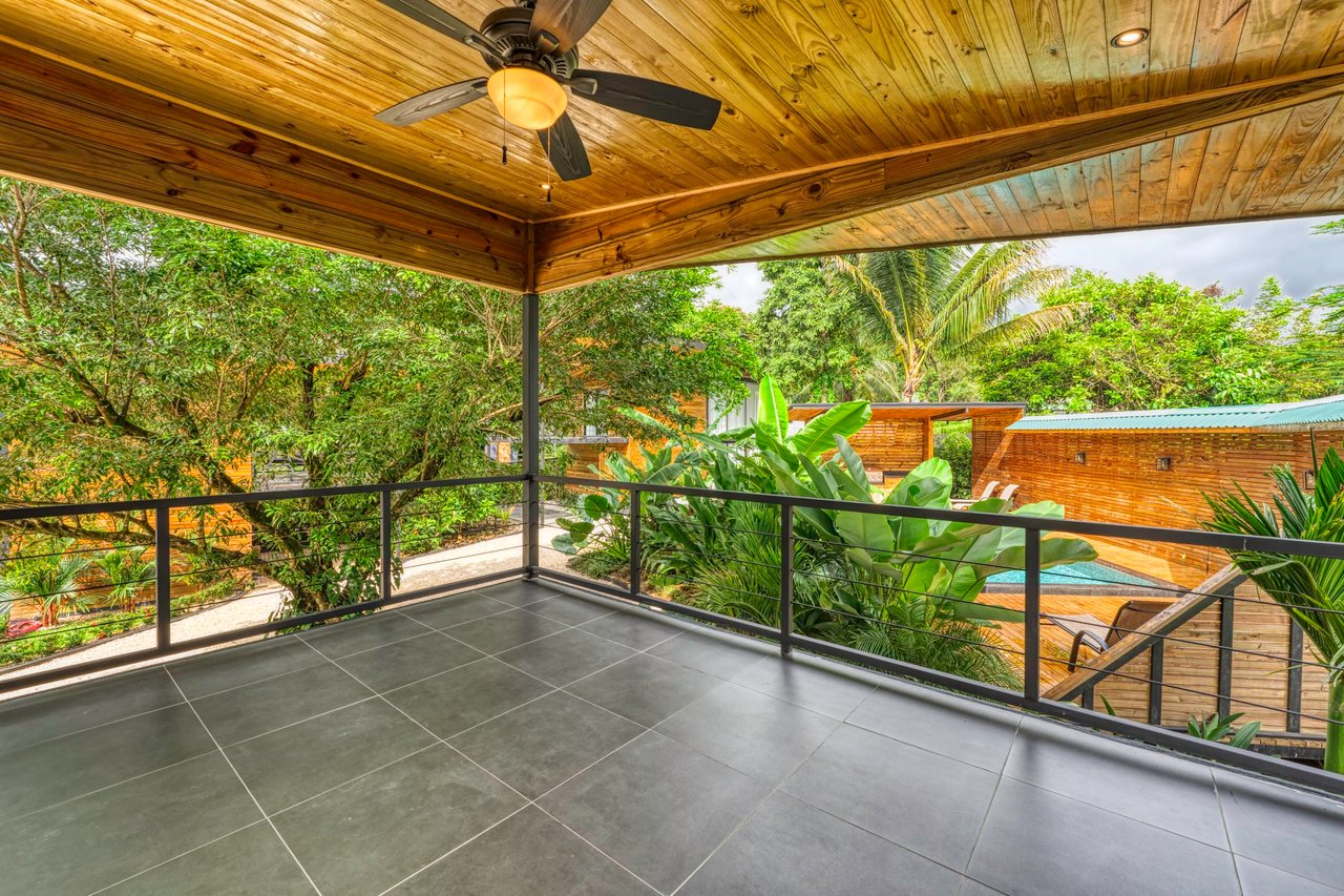 Modern Tropical Villas walking distance to Uvita Town