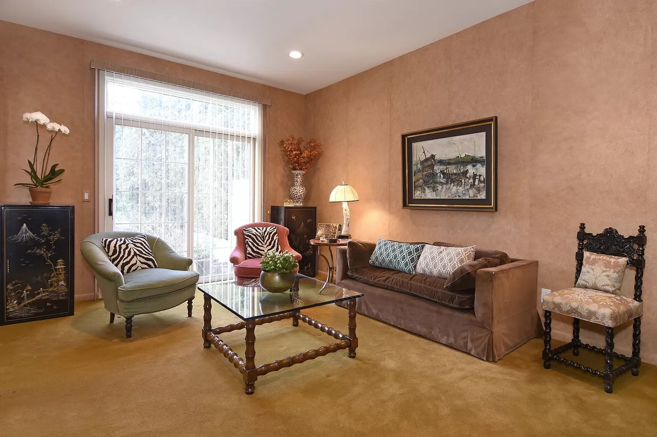 13 Westfield Ln