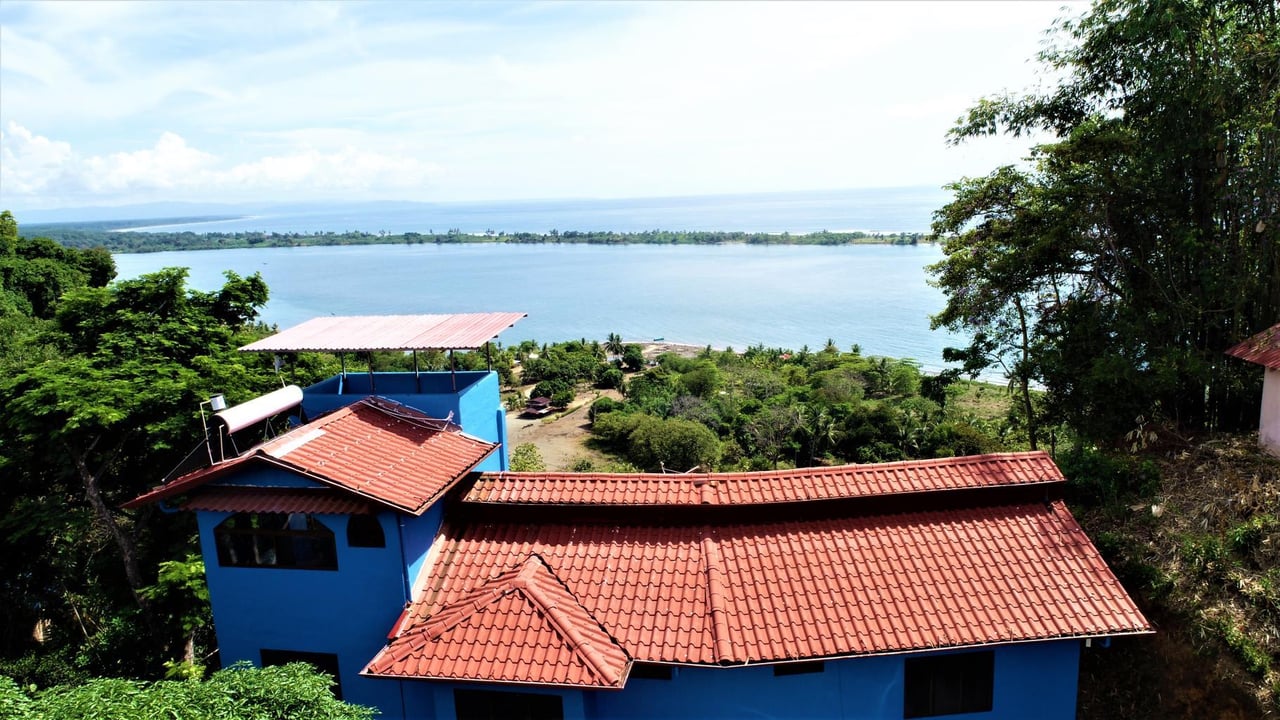 Iconic Eco-lodge With Outstanding Ocean, Sunset, and Mountain Views