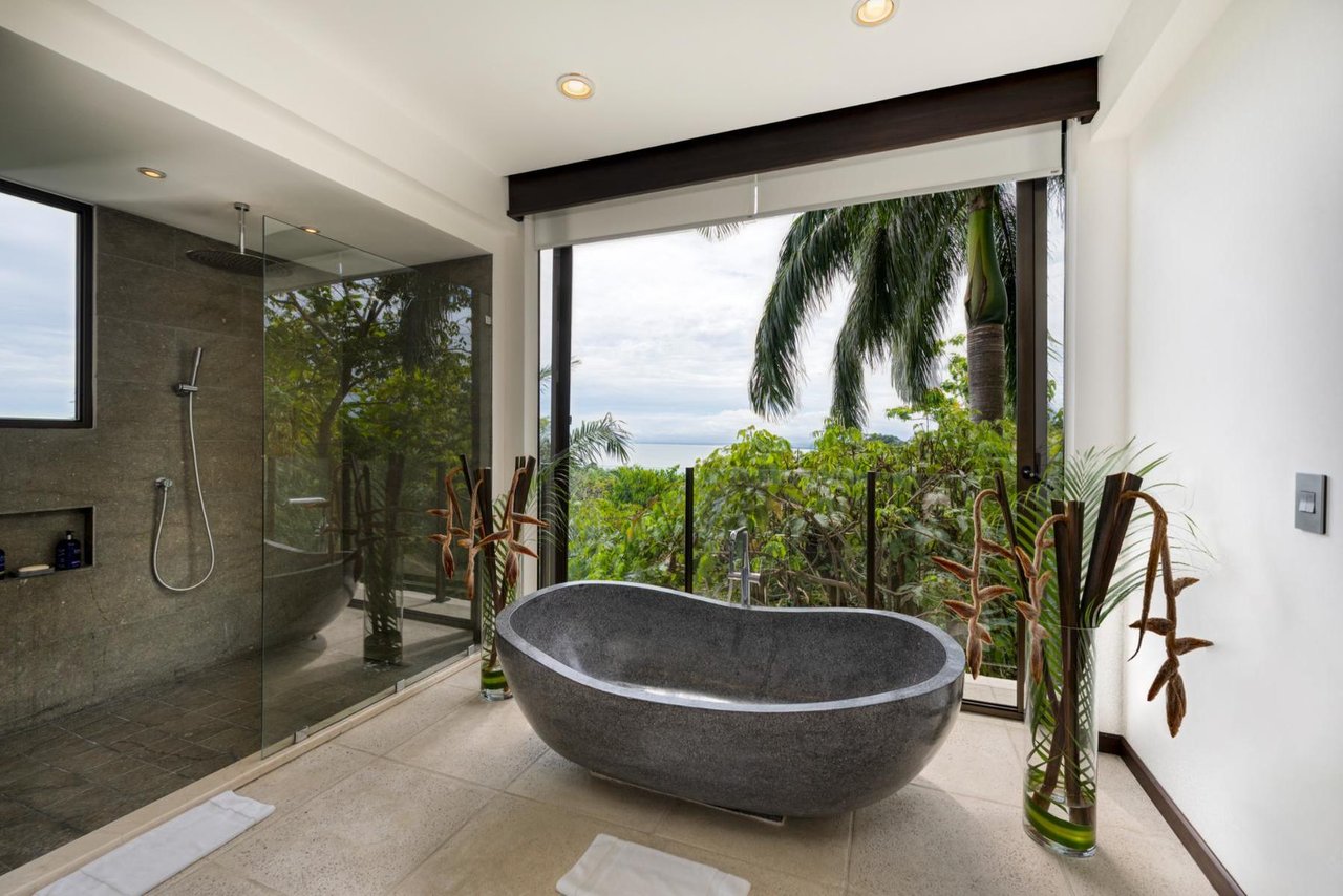 Iconic Infinity Pool Estate, Manuel Antonio, Puntarenas