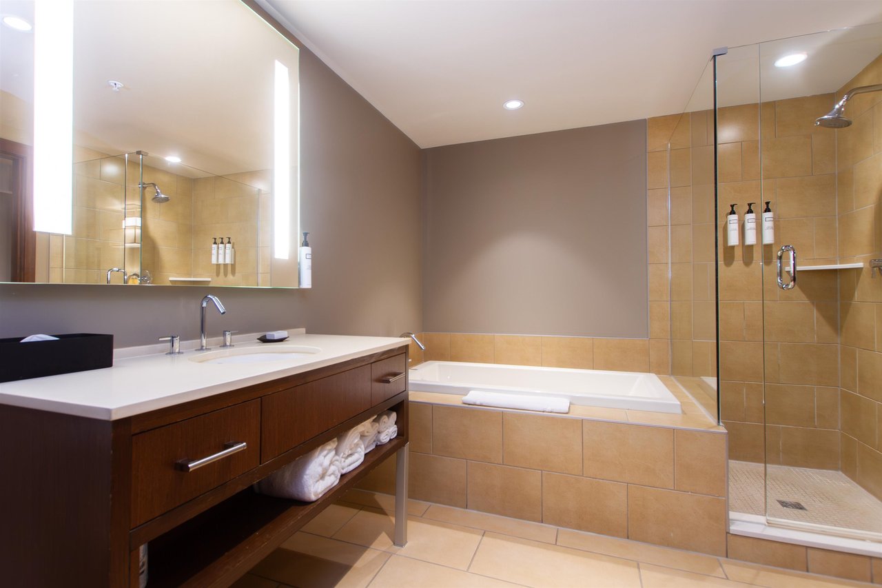 215D-2020 London Lane