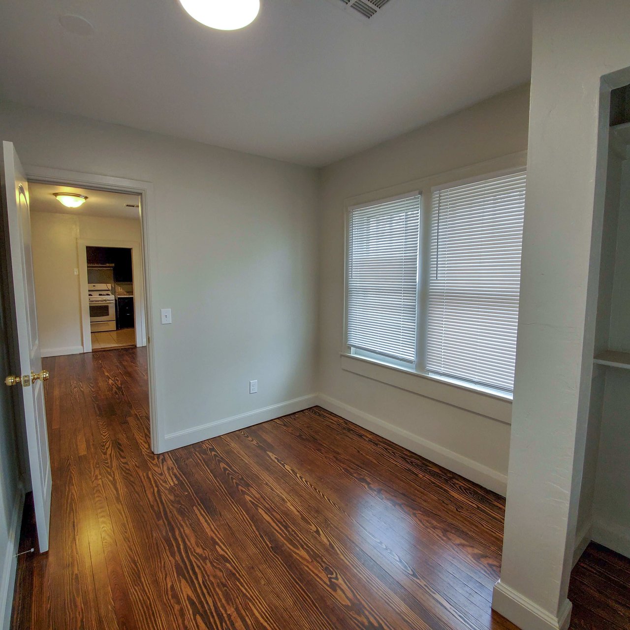 632 W Dewey 