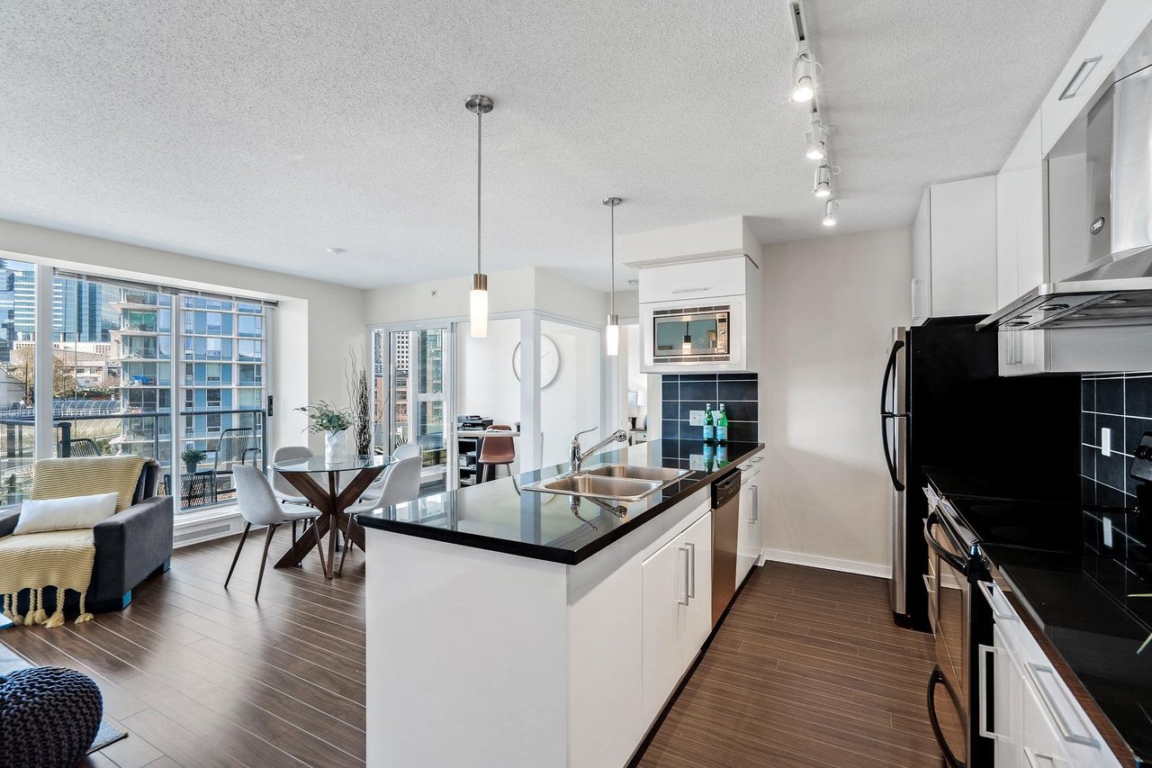 702-633 Abbott Street, Vancouver