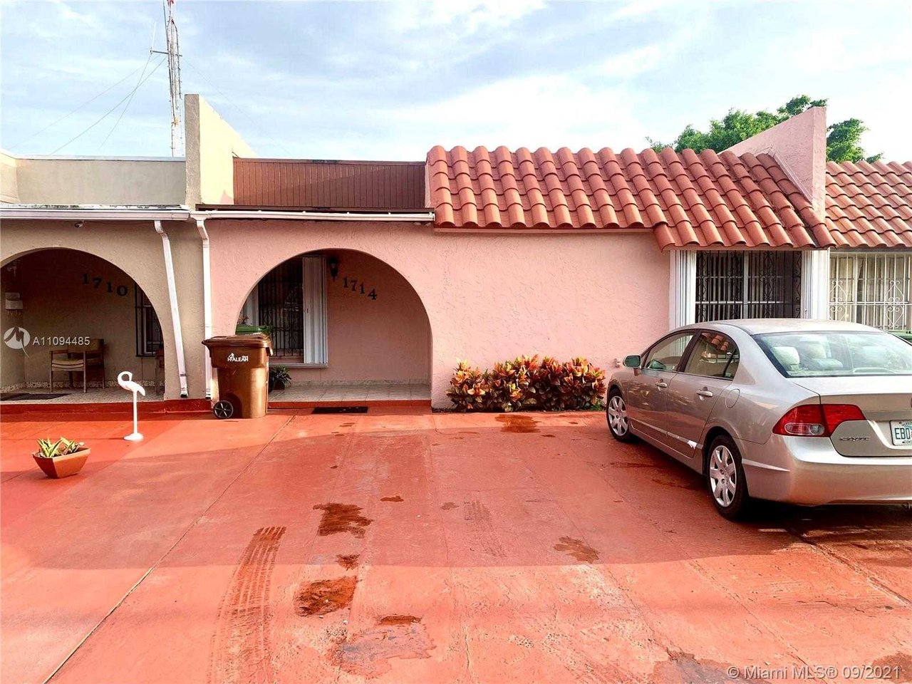 1714 W 57th Ter Unit 1714