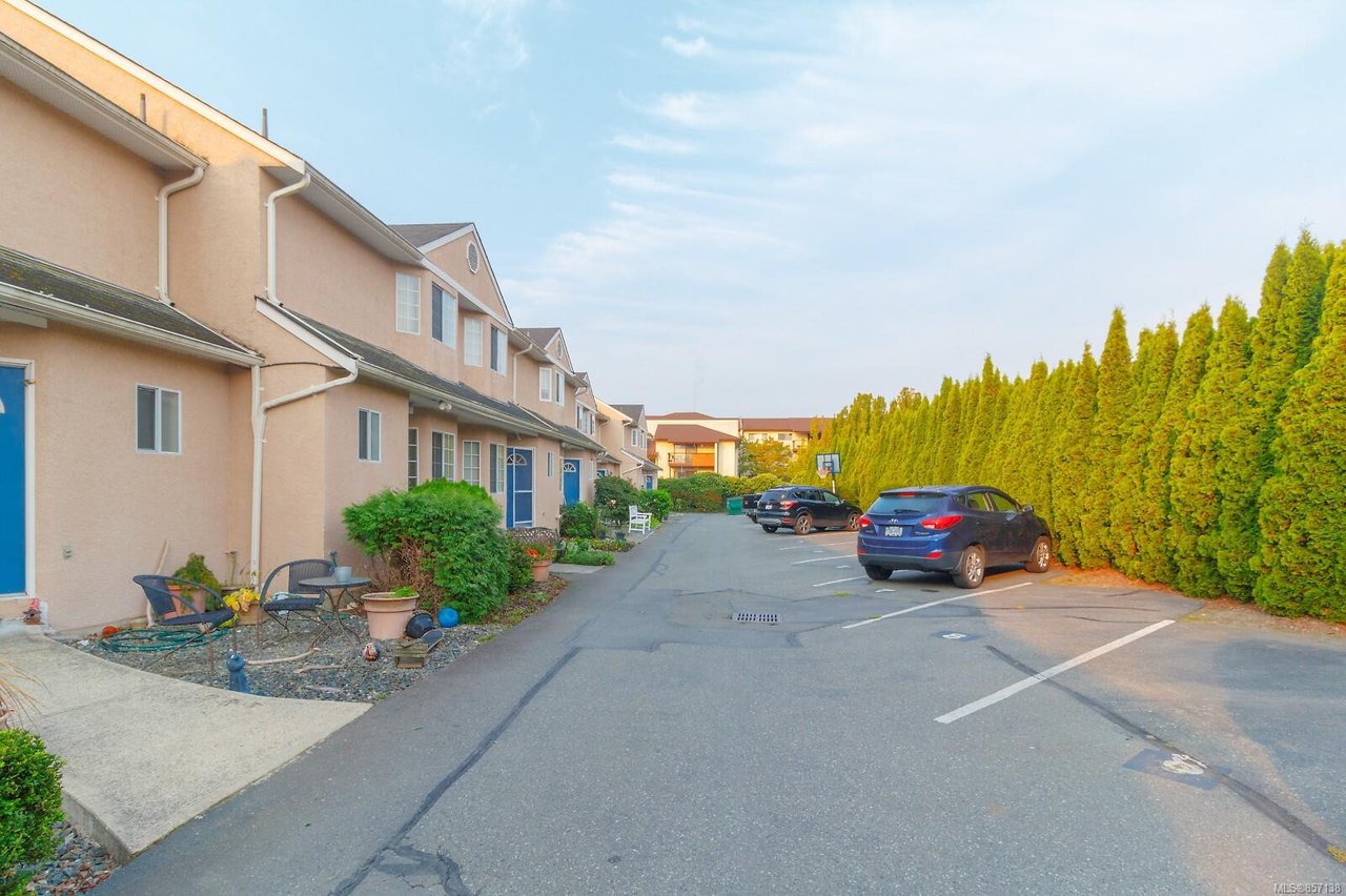 7-1550 North Dairy Rd, Saanich