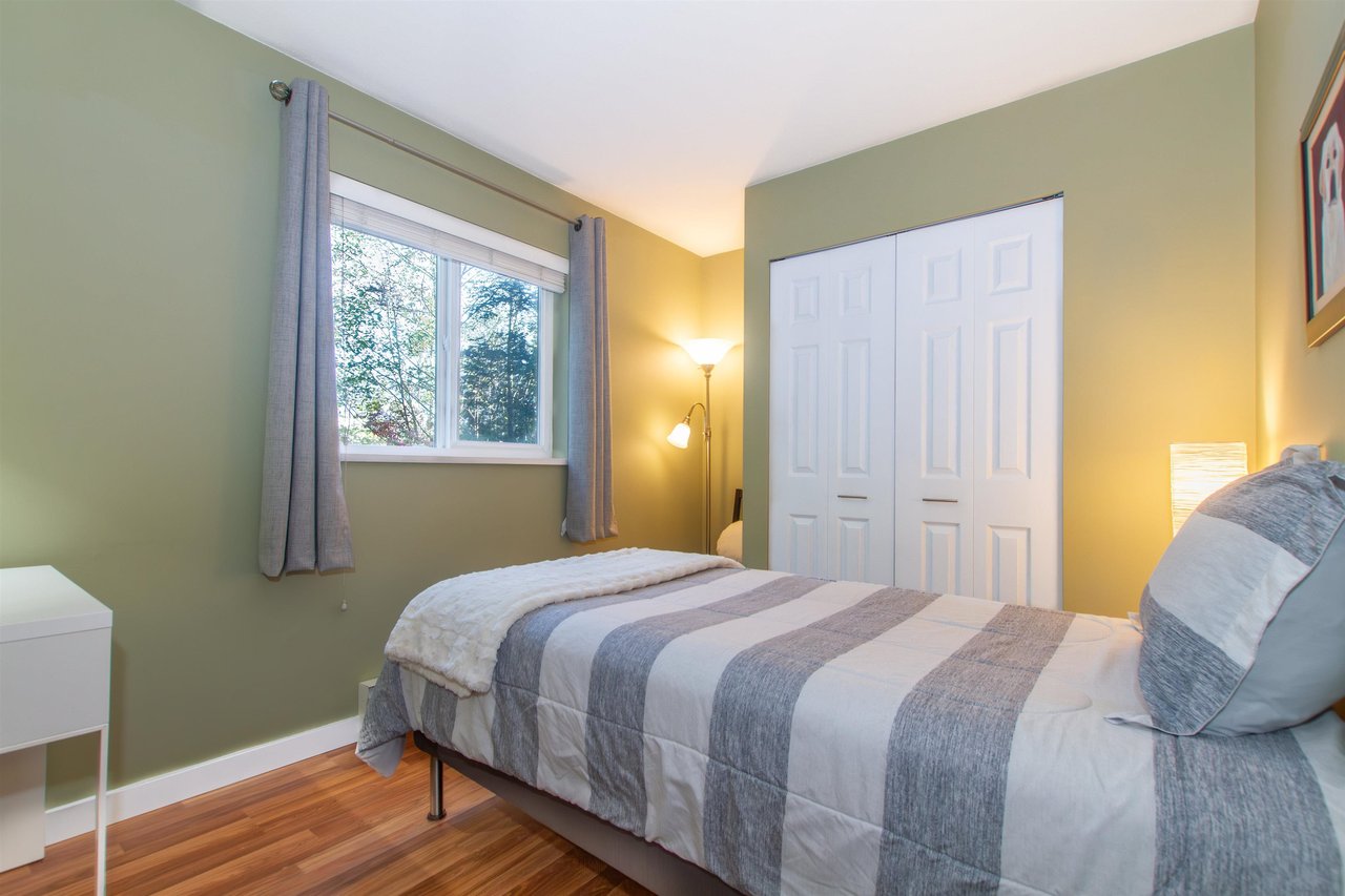 E103-40180 Willow Cres