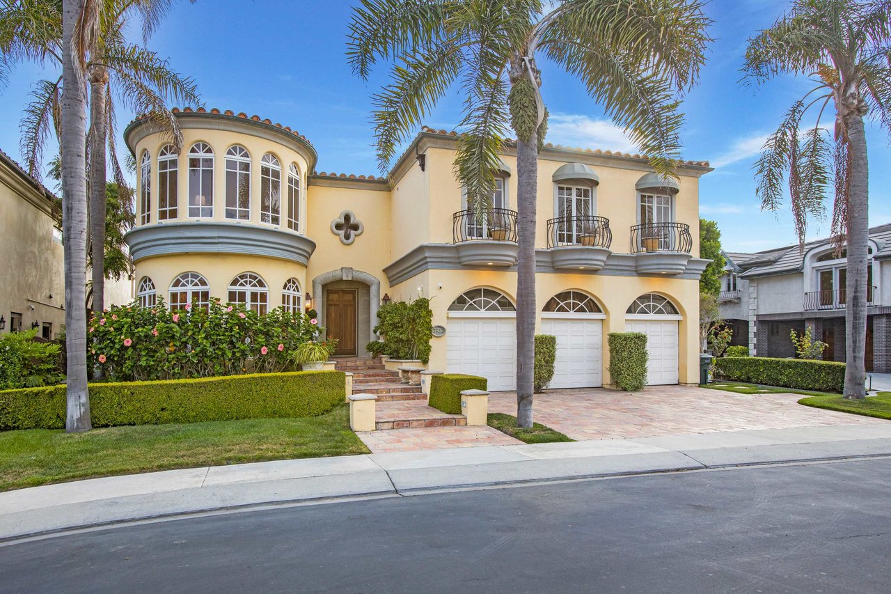 Bluff Front Ocean View Estate