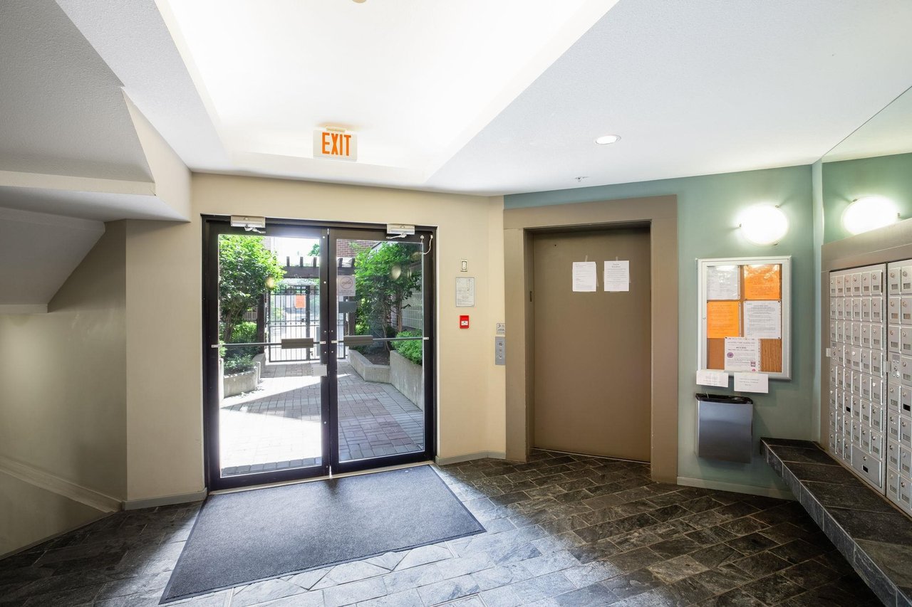 415-10866 City Pkwy