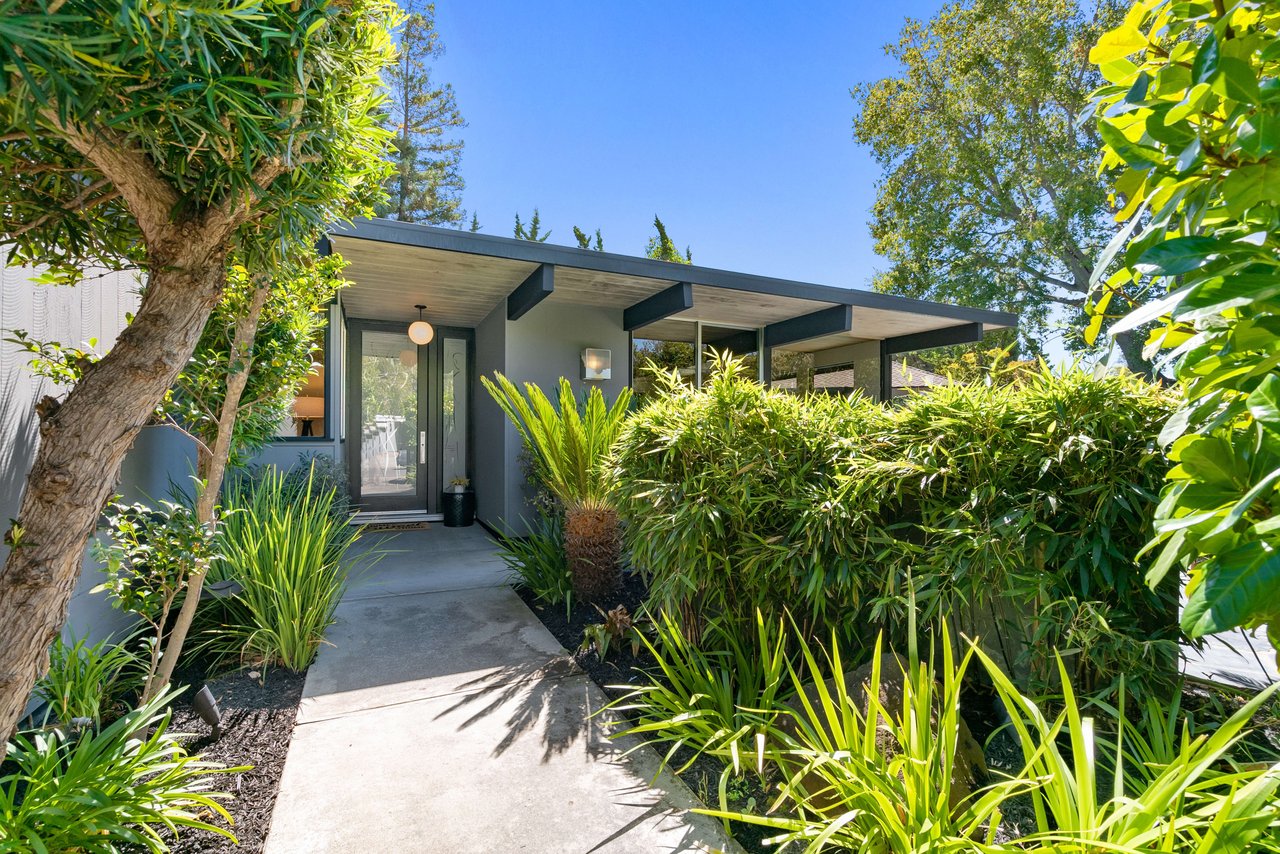 958 Eichler Drive