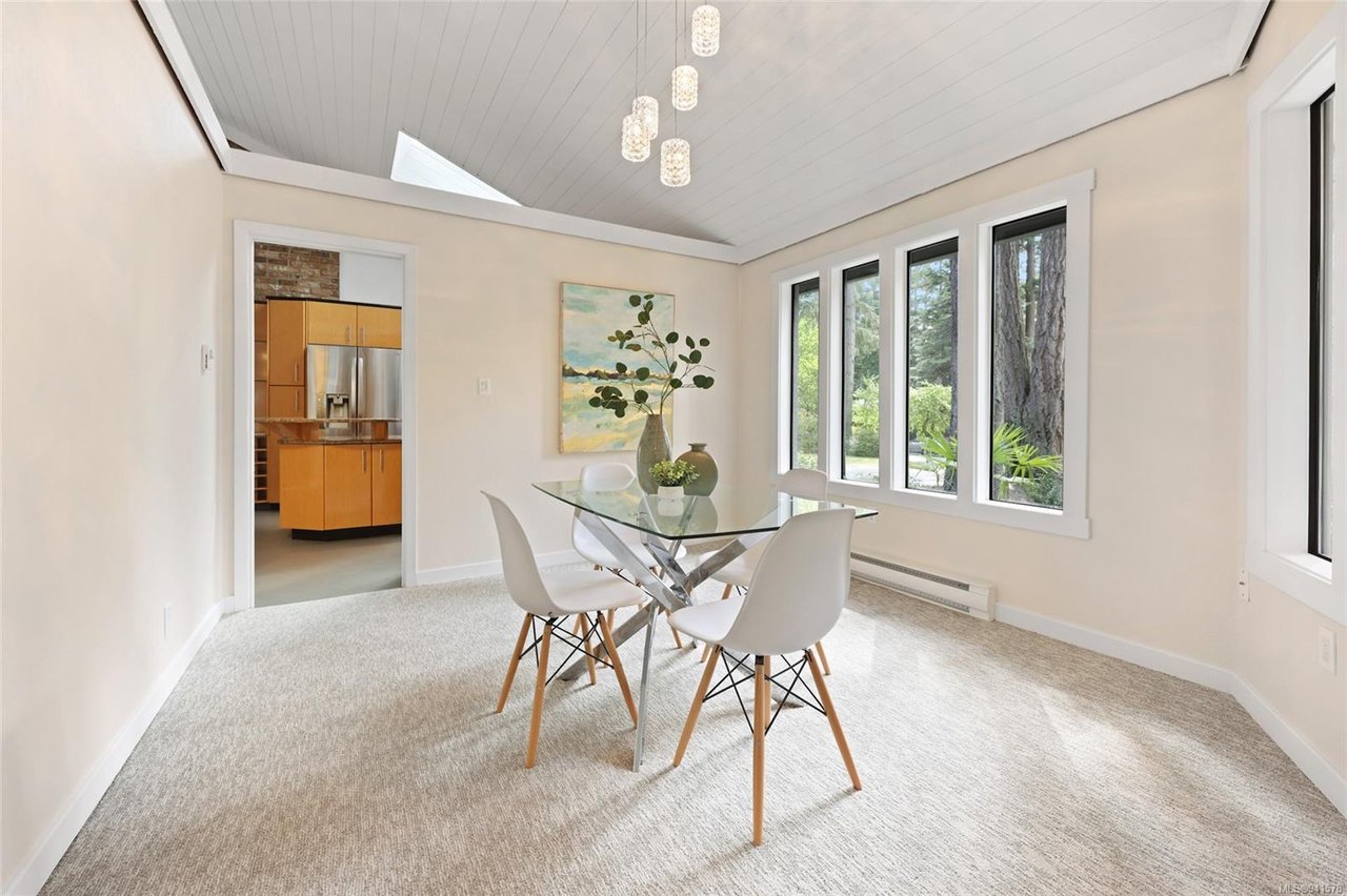 4527 Emily Carr Dr