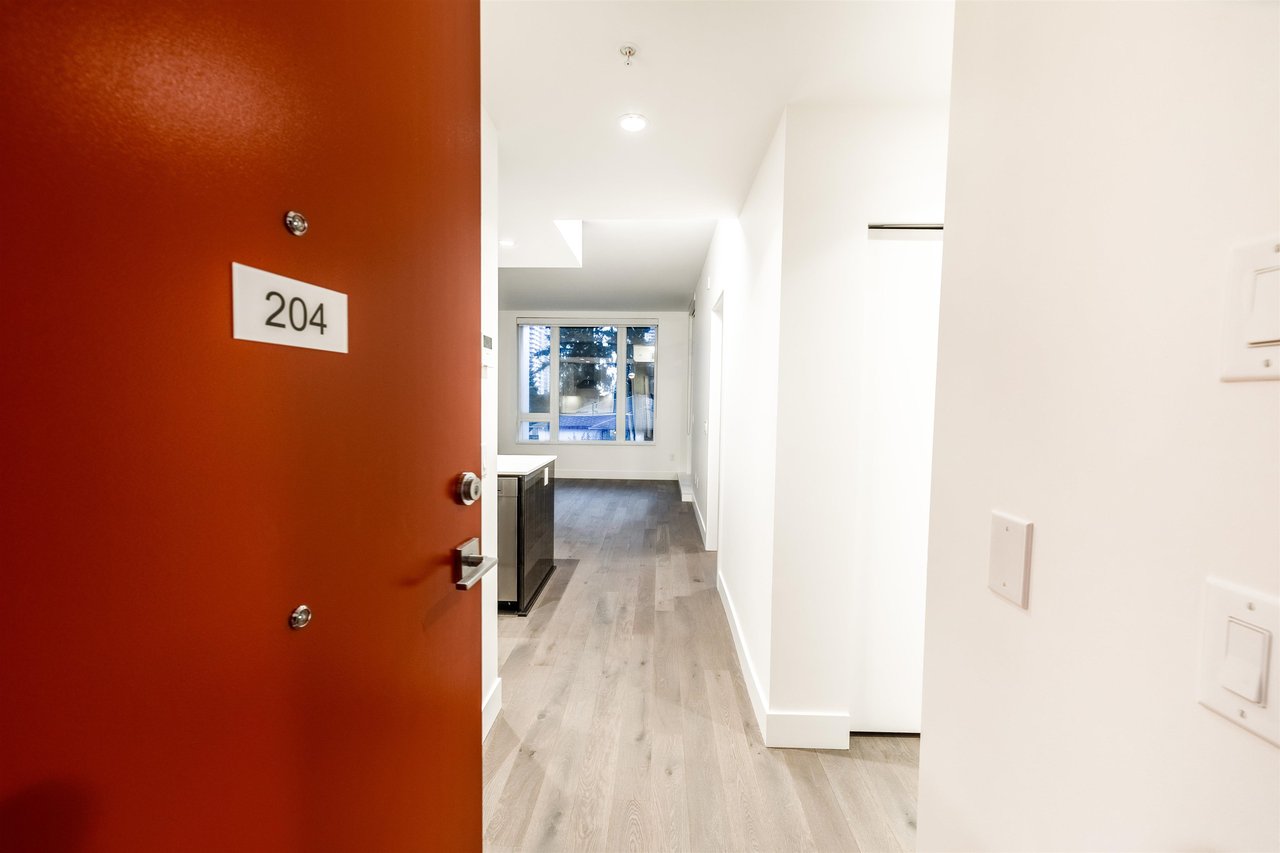 204-7777 Cambie St