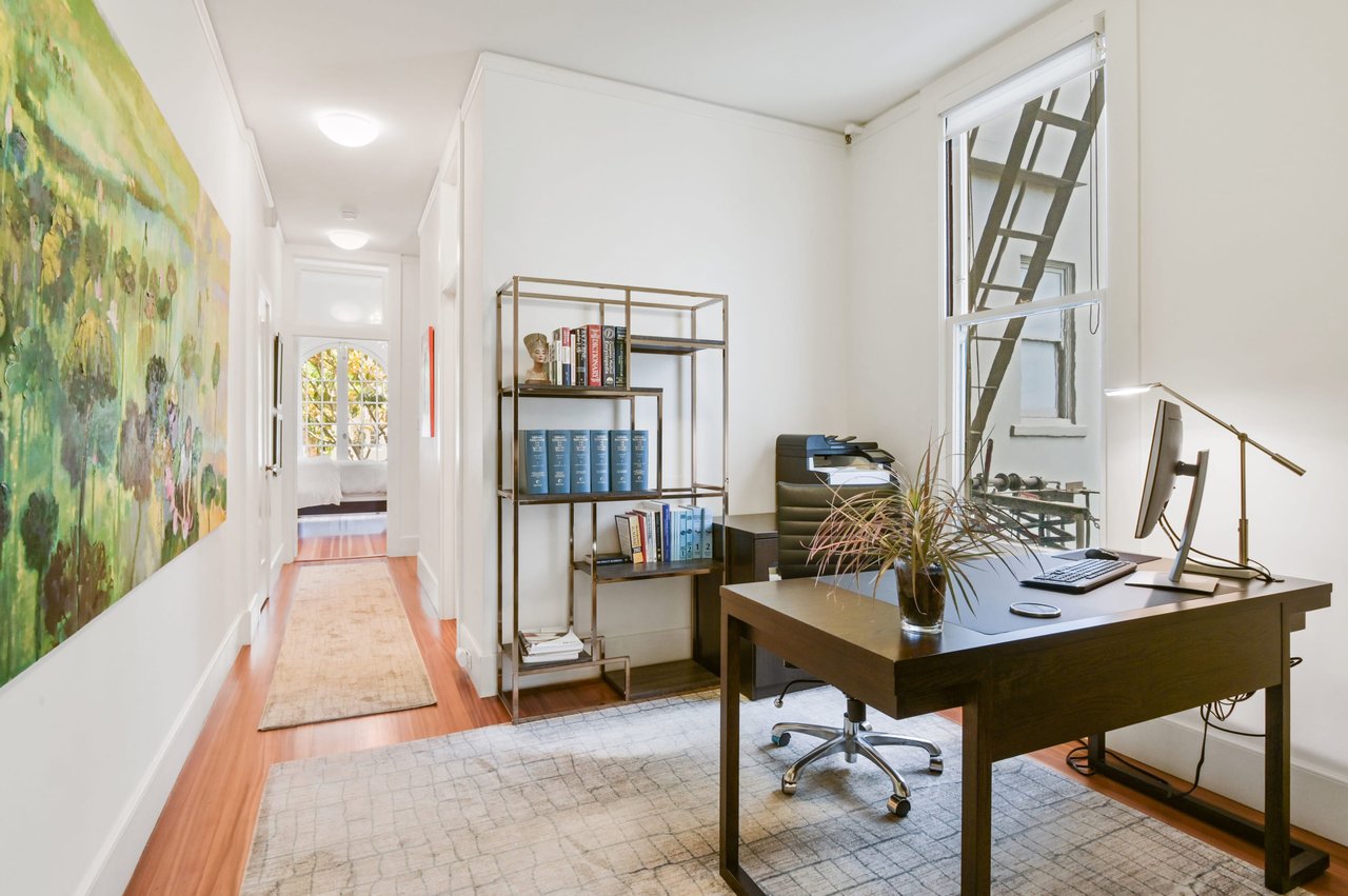 Grand Scale Pacific Heights Apartment