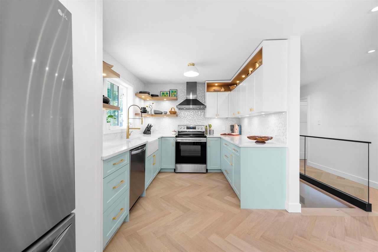 335 Seaview Drive, Port Moody
