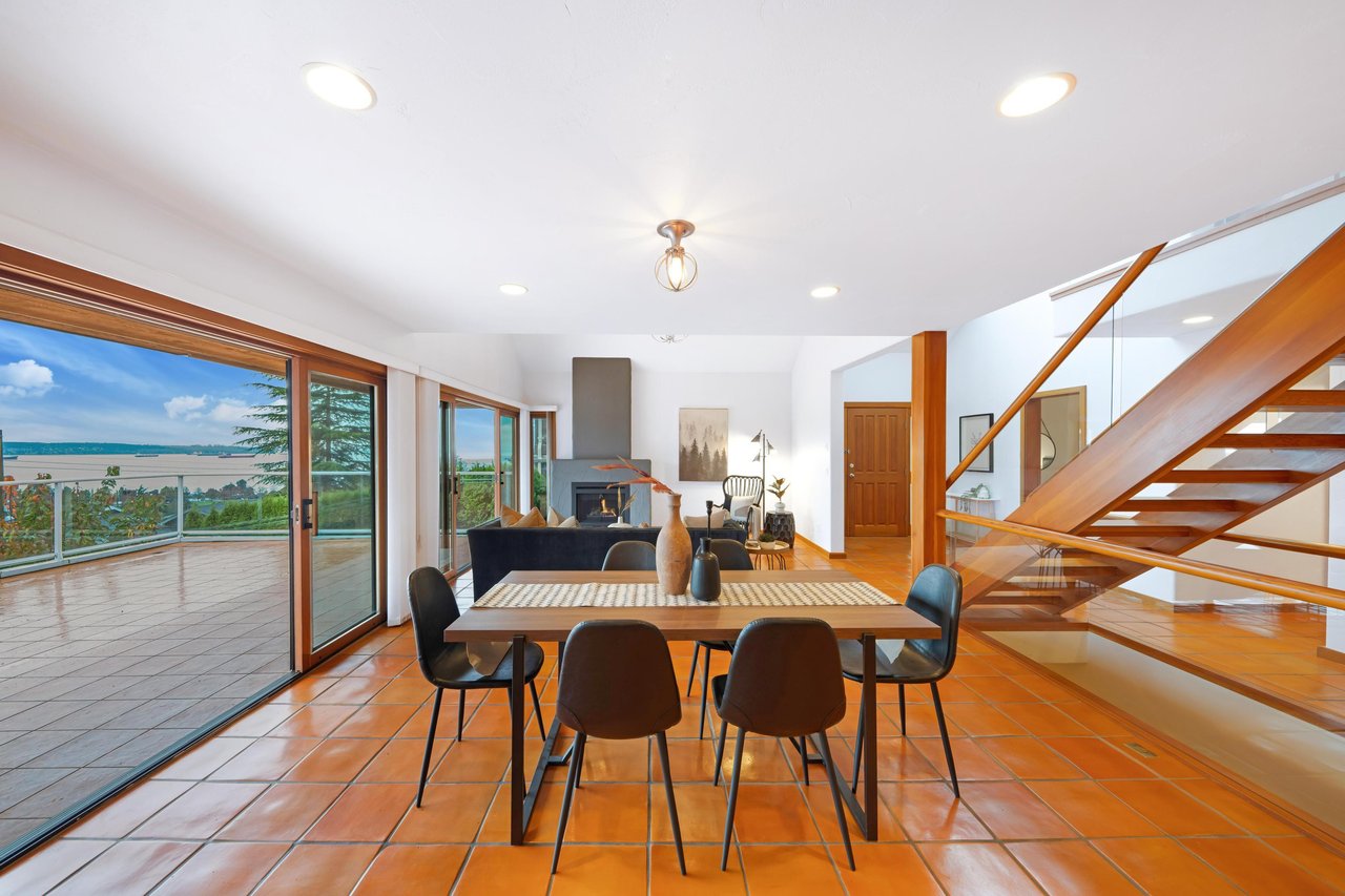 1029 Clyde Ave