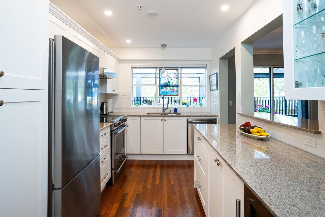 402-3788 W 8th Ave
