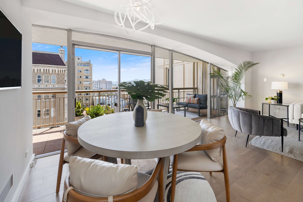 Just-Renovated Pacific Heights Condo With Southern Views