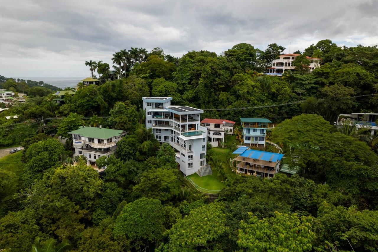 Oceanfront Luxury Event Villa, Manuel Antonio, Puntarenas