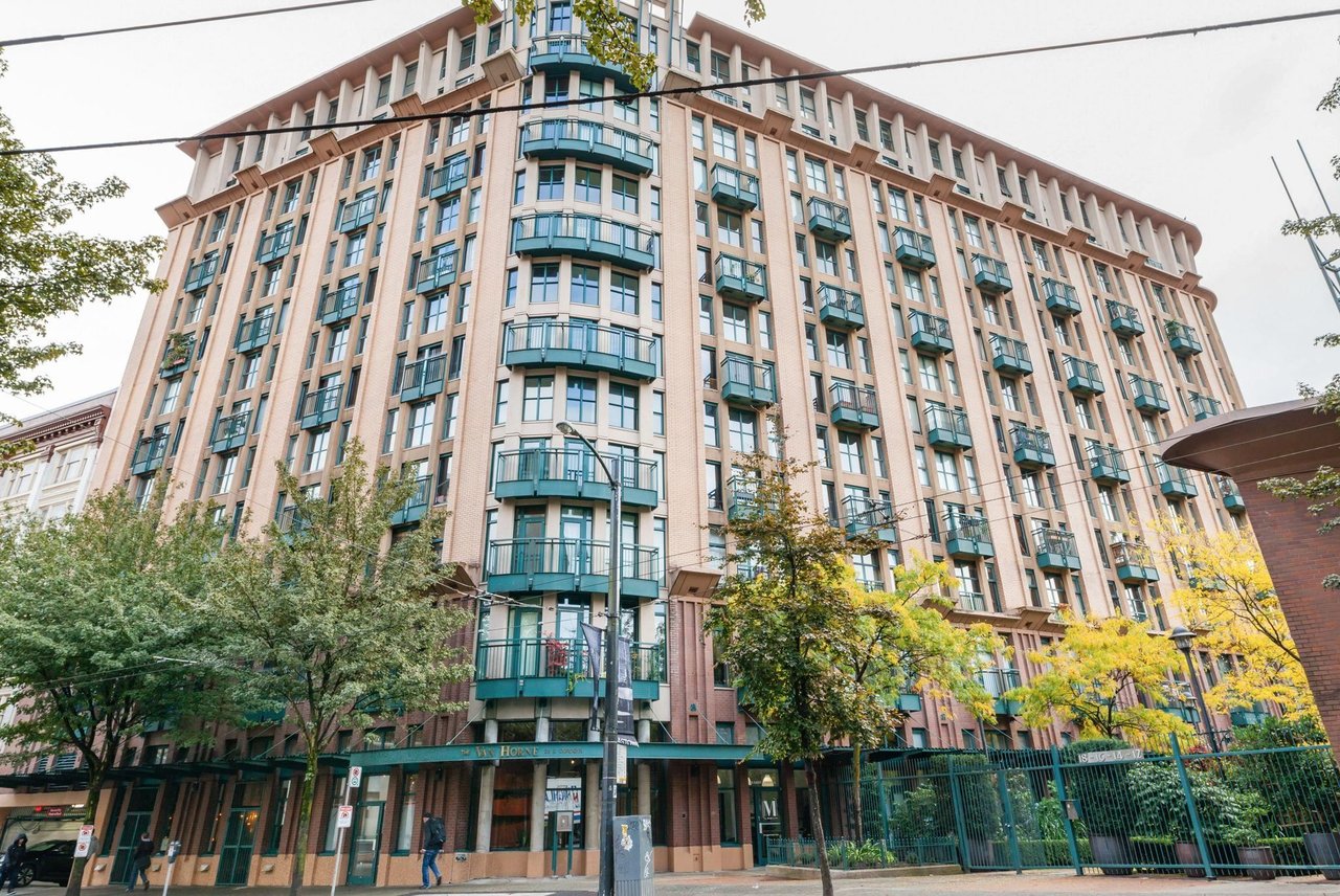 208-22 E Cordova St