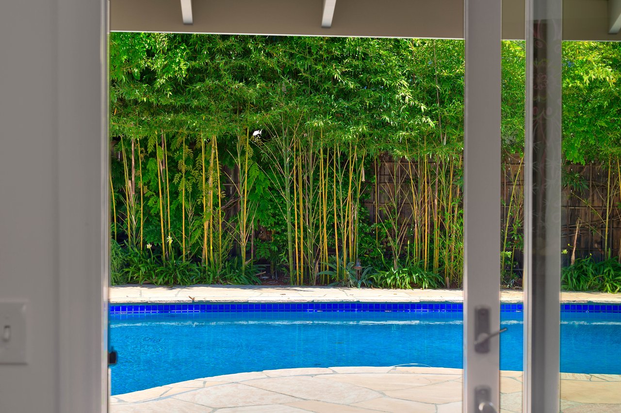 39 Dutch Valley Lane, San Anselmo