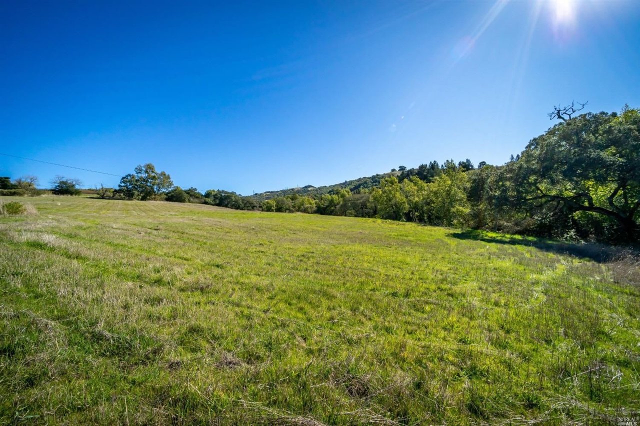 5289 Sonoma Mountain Rd