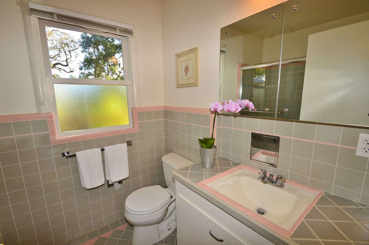 60 Madrone Road, Fairfax