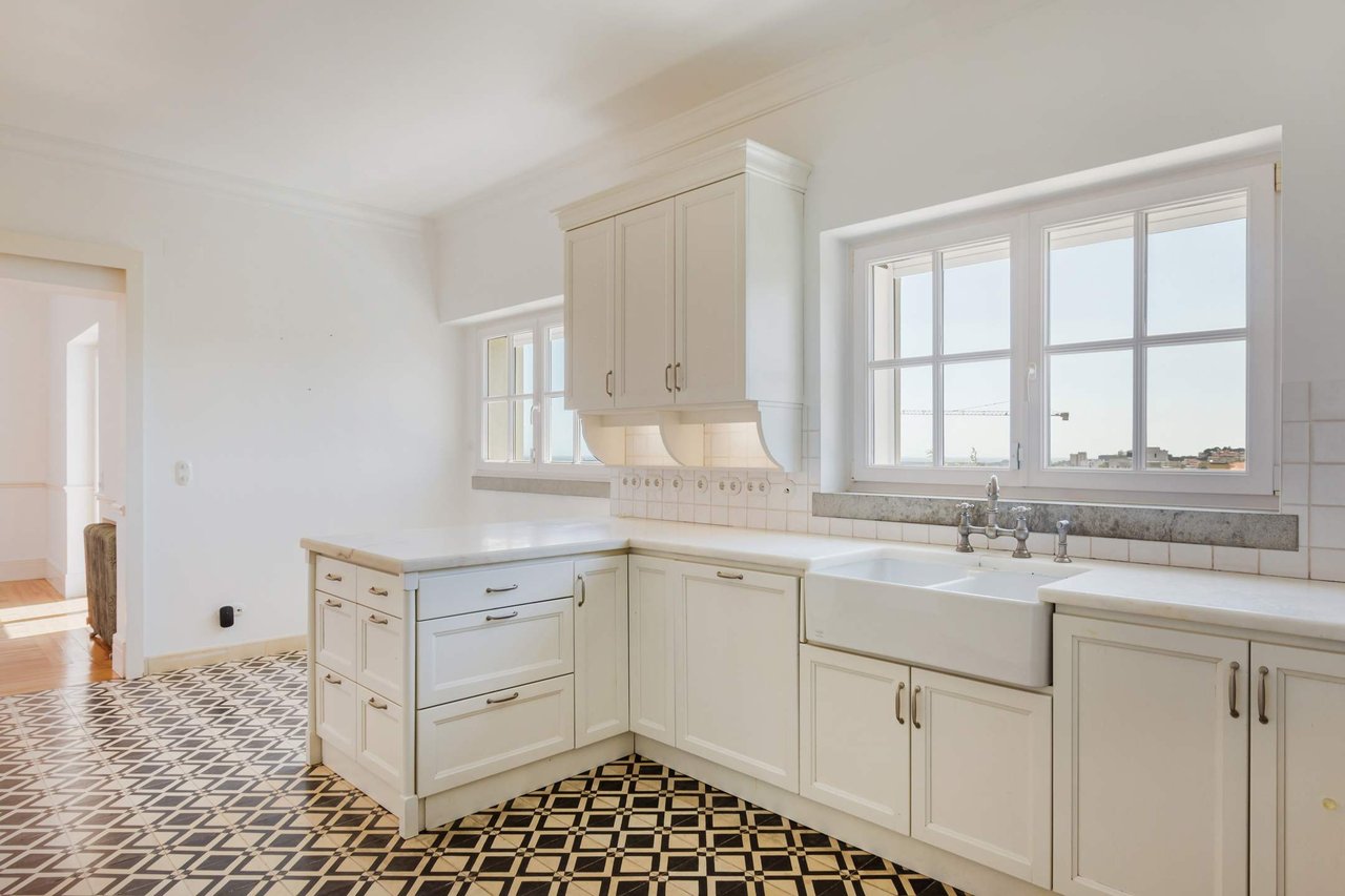 Kitchen - Estoril Villa with Sea Views