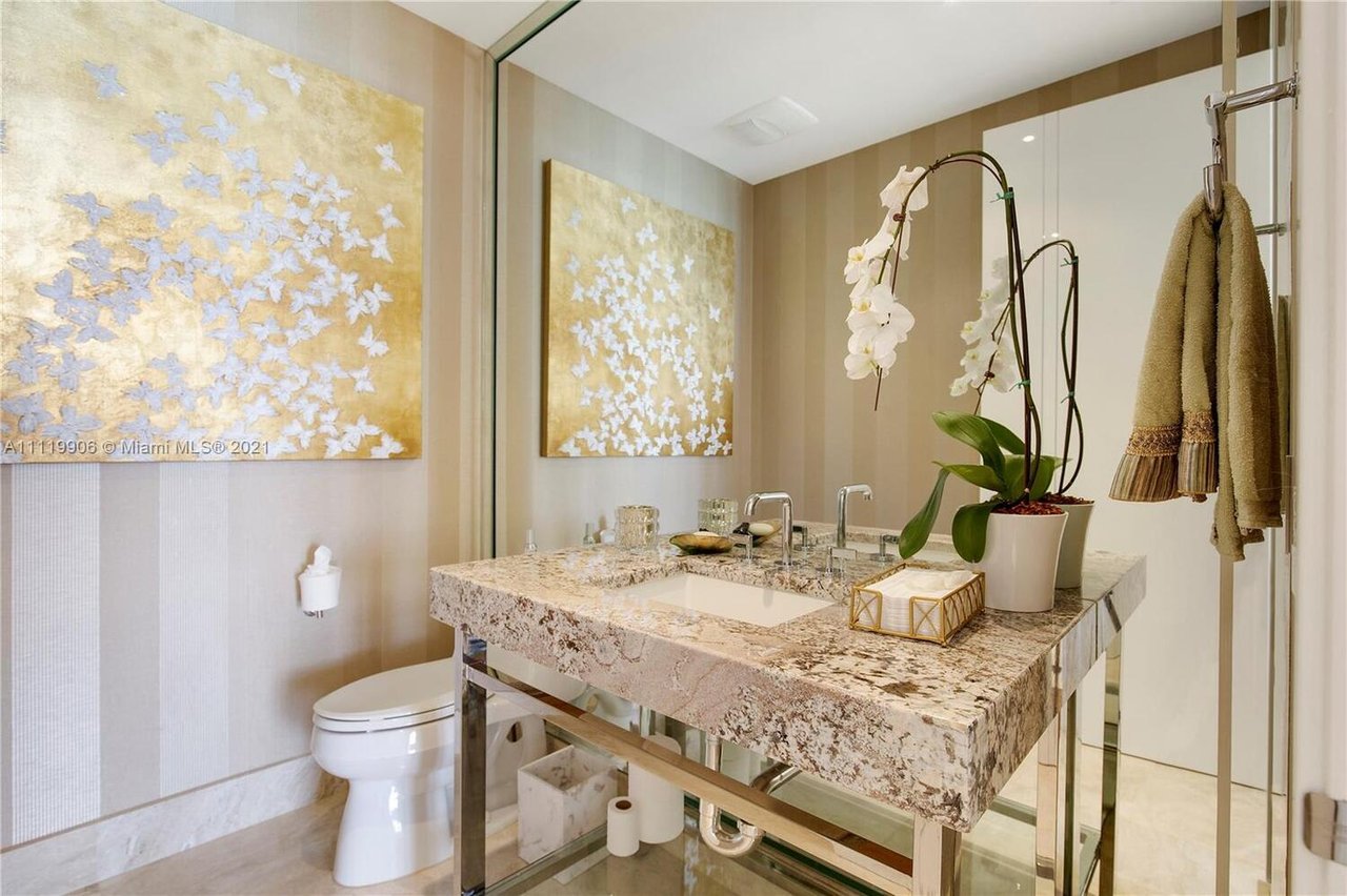 9705 Collins Ave, #1403N
