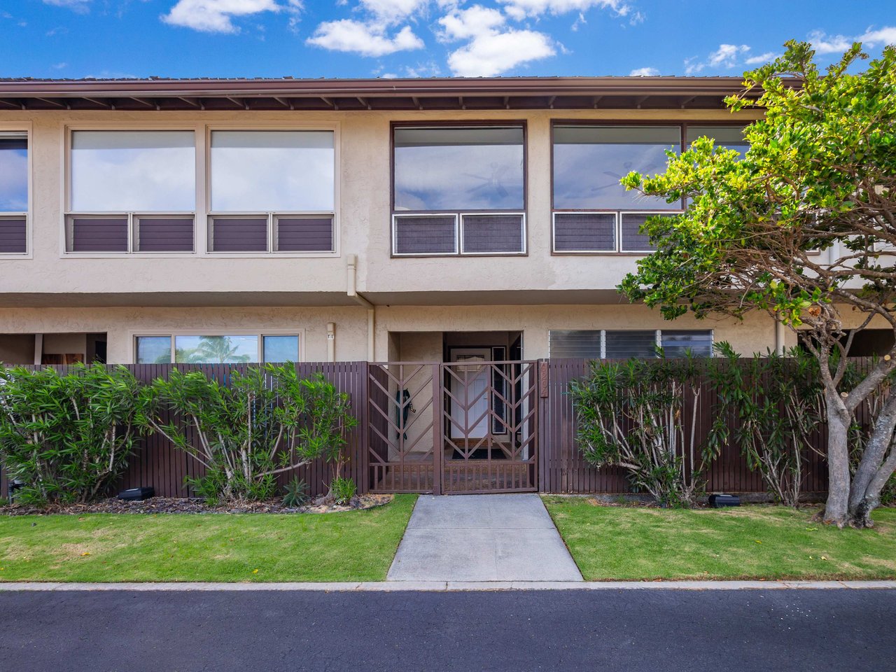 6204 Keokea Pl