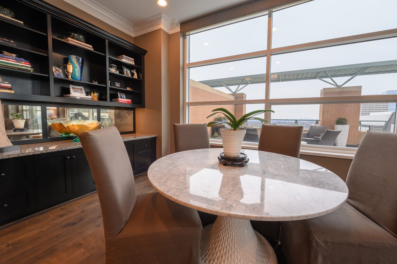 Exquisite Clayton Condo With Unbeatable Outdoor Living Space - Represented Buyer