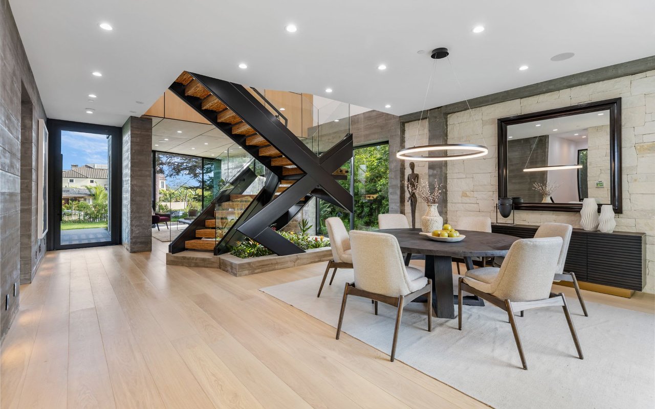 Modern Masterpiece