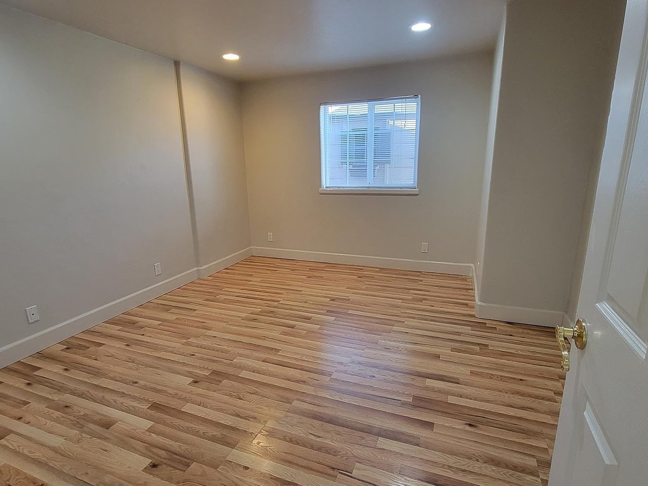 1305 Funston Ave