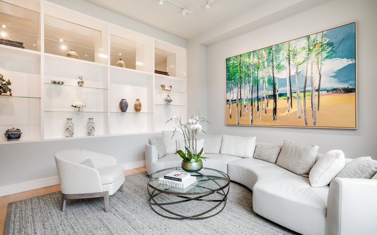 Two-Level Contemporary Nob Hill Apartment