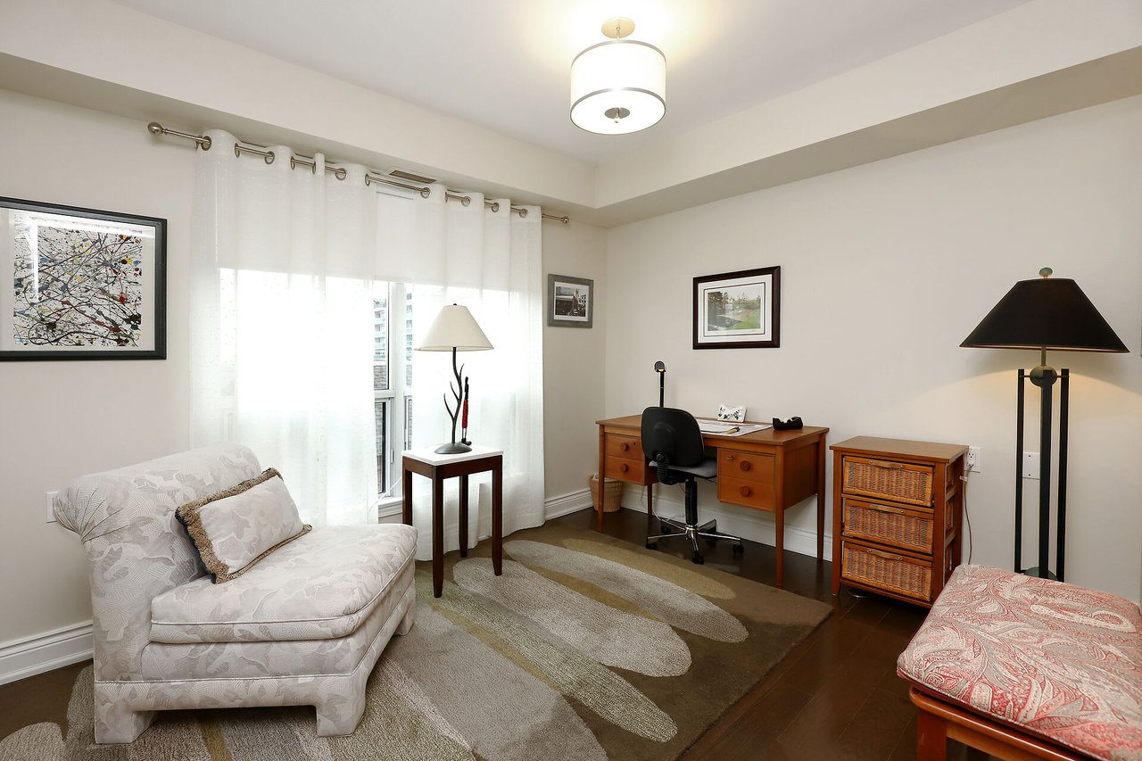 Elegant corner suite