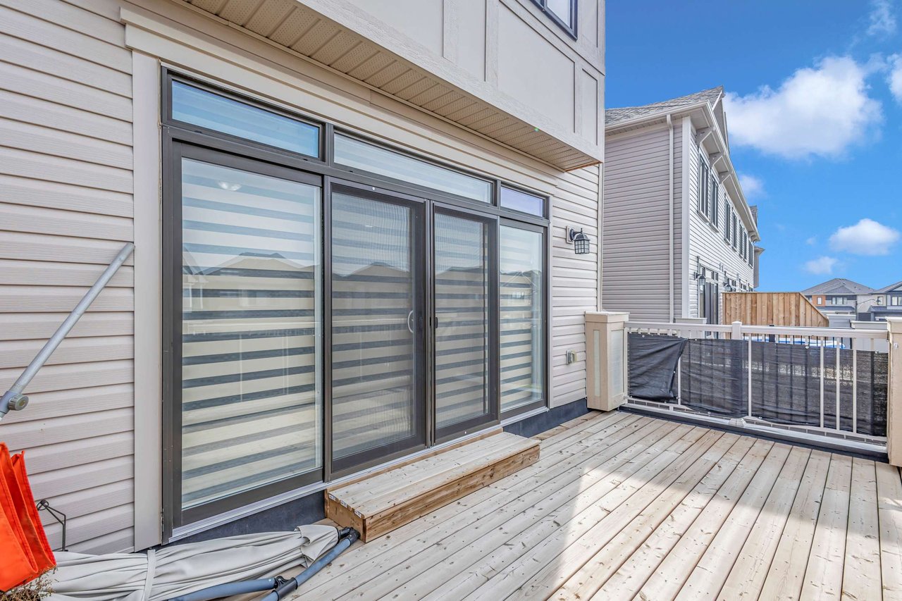 18 Bee Cres