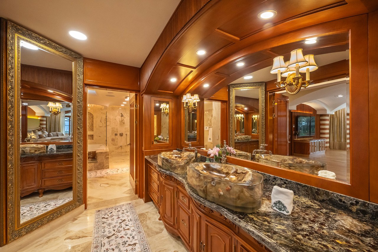 Luxury Estate with Panoramic Views, Santa Ana, San Jose