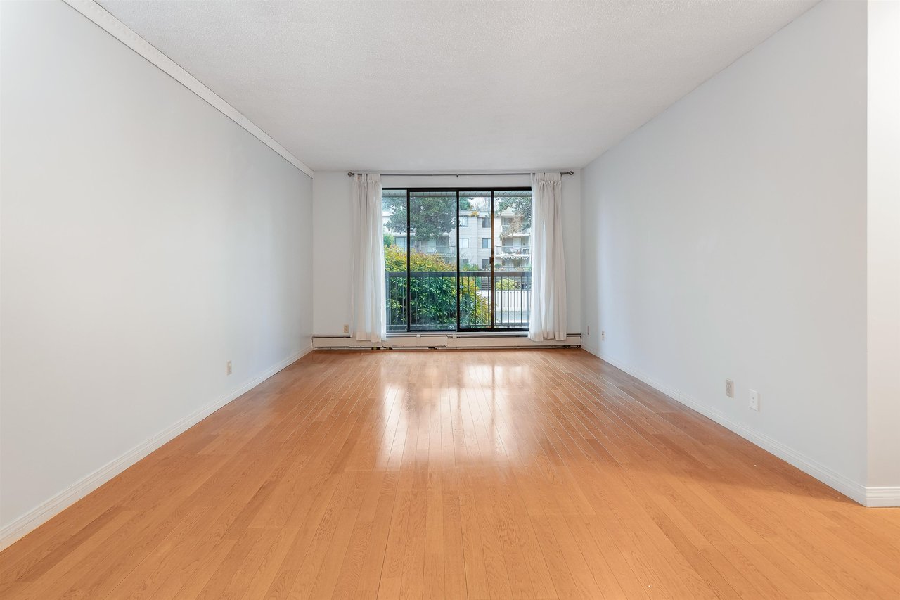 124-8411 Ackroyd Rd