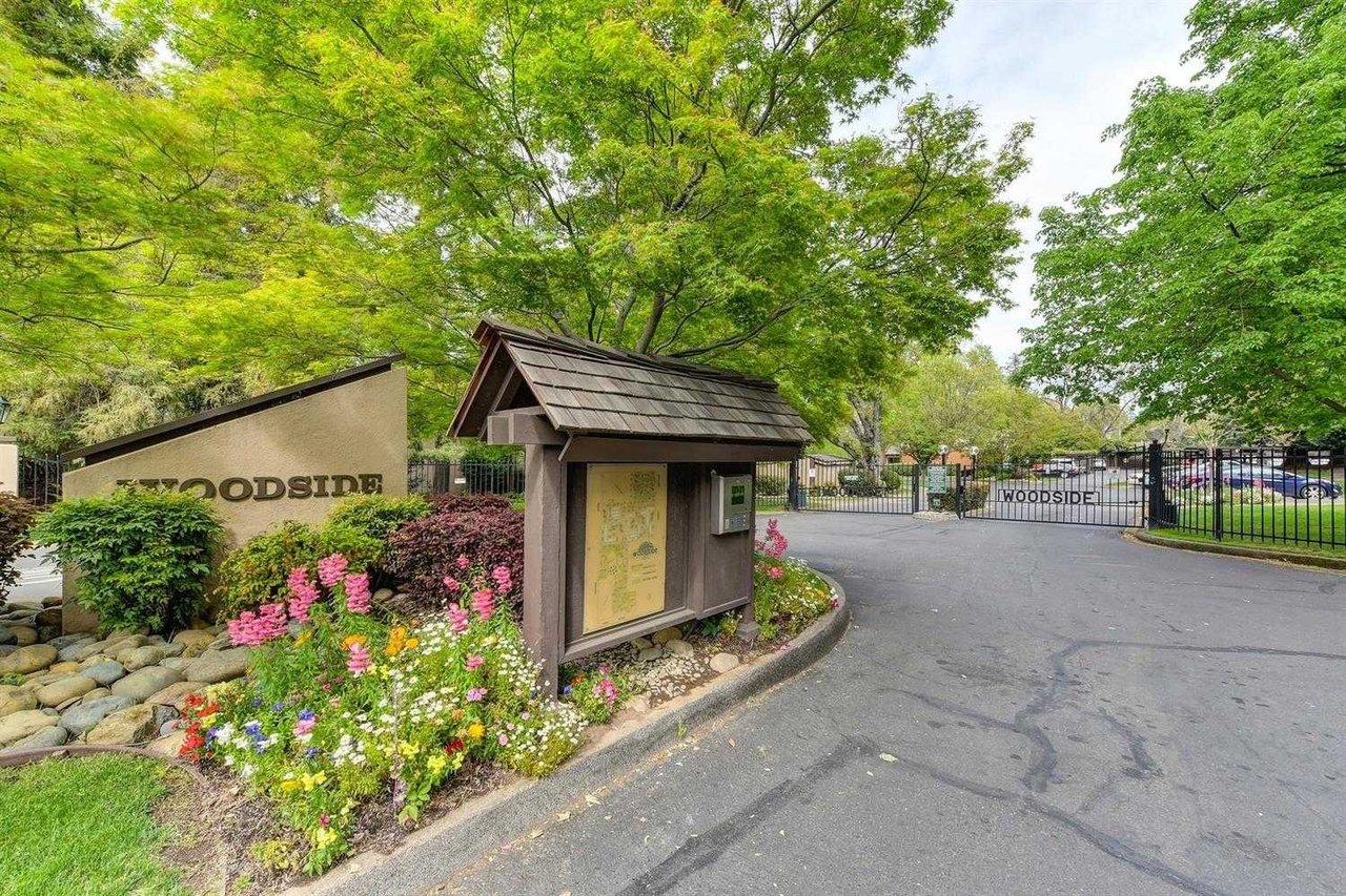 2208 Woodside Lane Unit 7