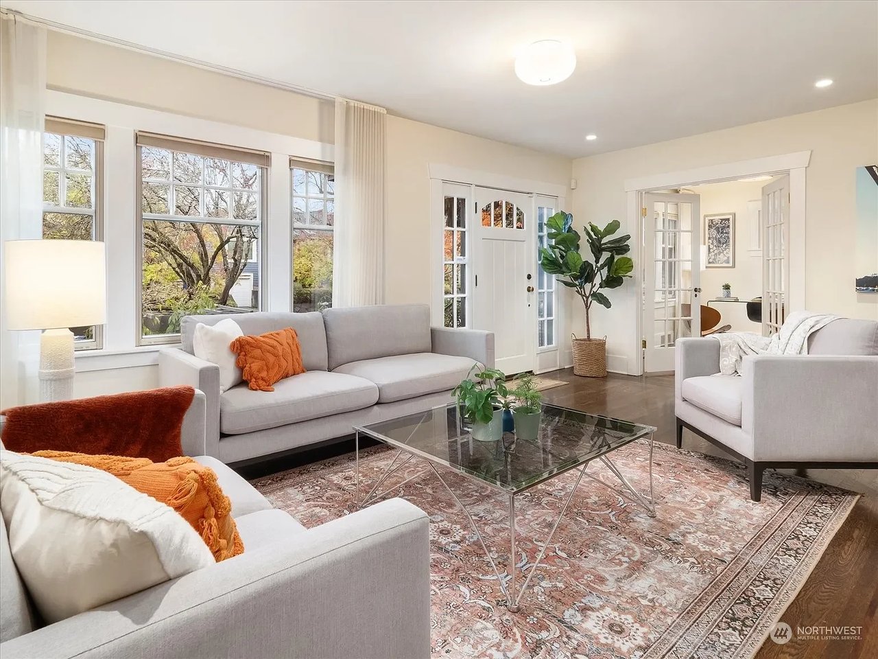 2569 6th Ave W