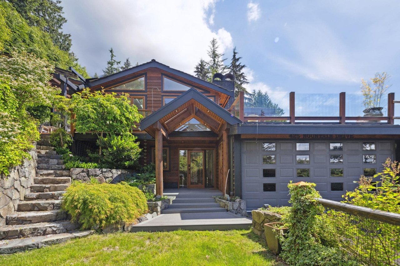 425 Mountain Dr