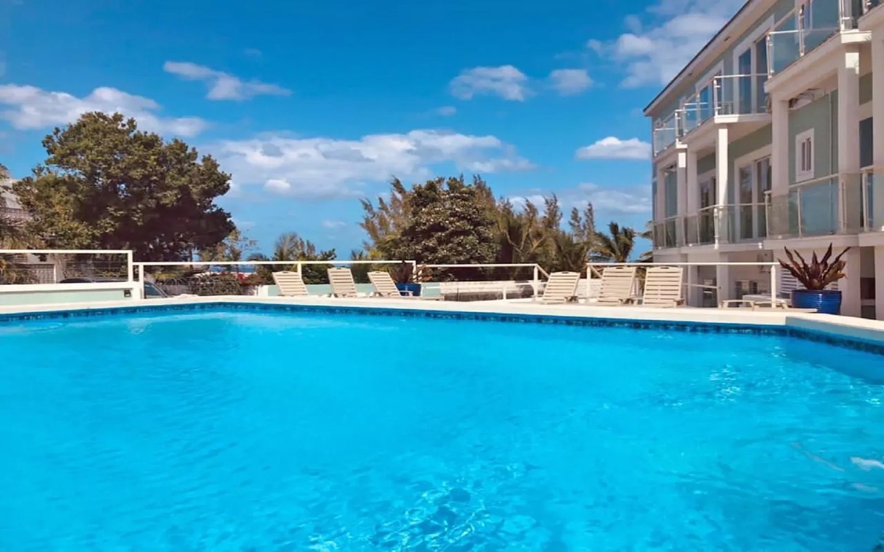 13 Miramar W, Love Beach