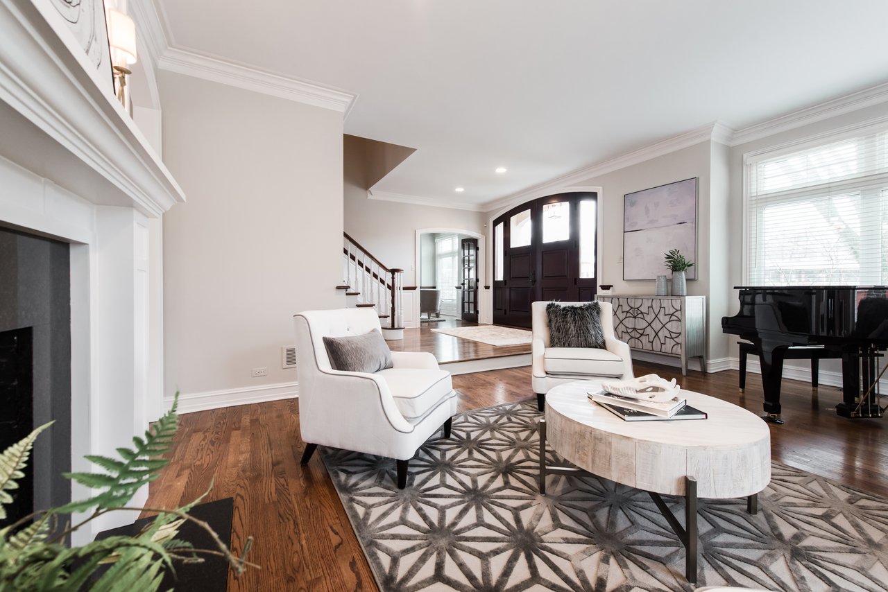 Experience Luxury Living In This Stunning Home