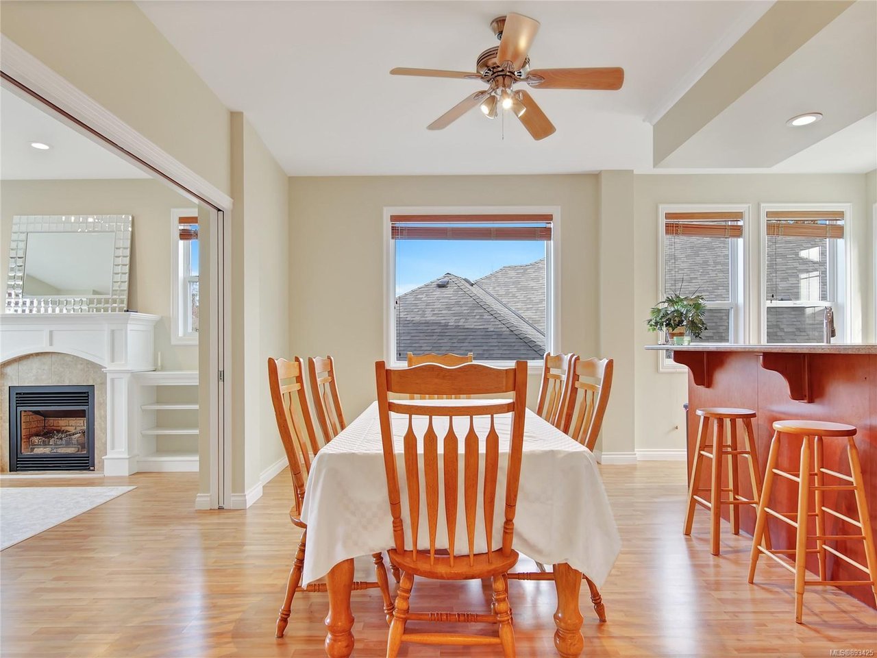 1260 Rockhampton Close
