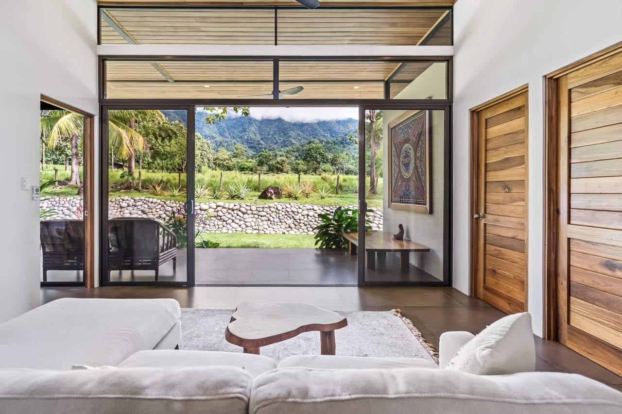 Bright & Peaceful 3-Bedroom Home With Separate Workshop/Office Space & Stunning Views Of The Lush Mountains In Easy-Access Location In Ojochal Costa Rica