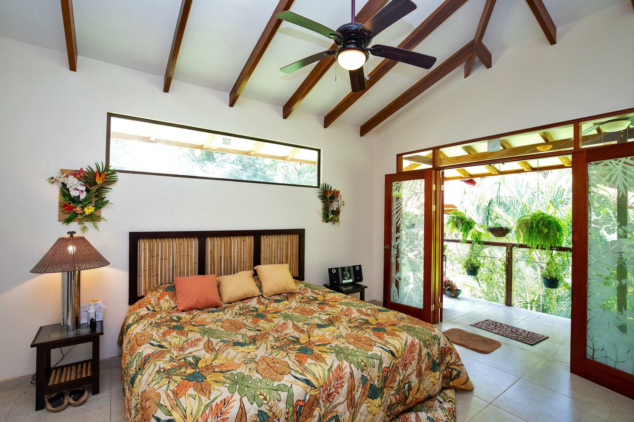 Wheelchair Friendly- 2 Bedroom house in a Quiet Community