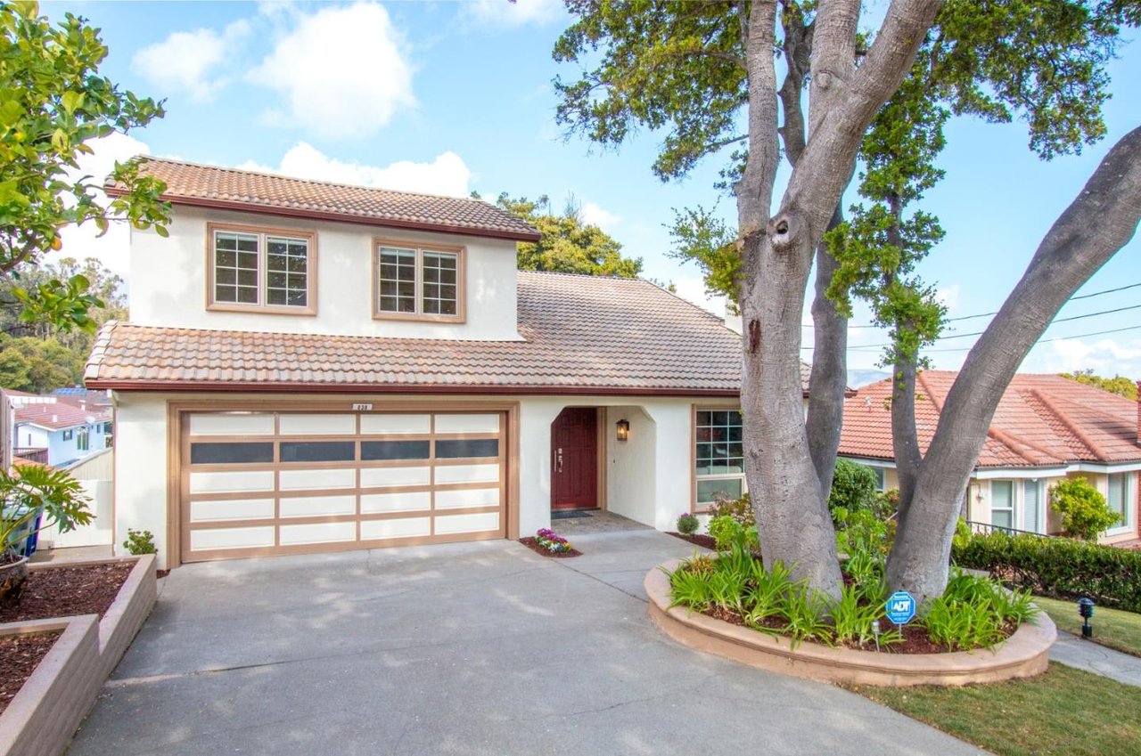 838 Capuchino Dr