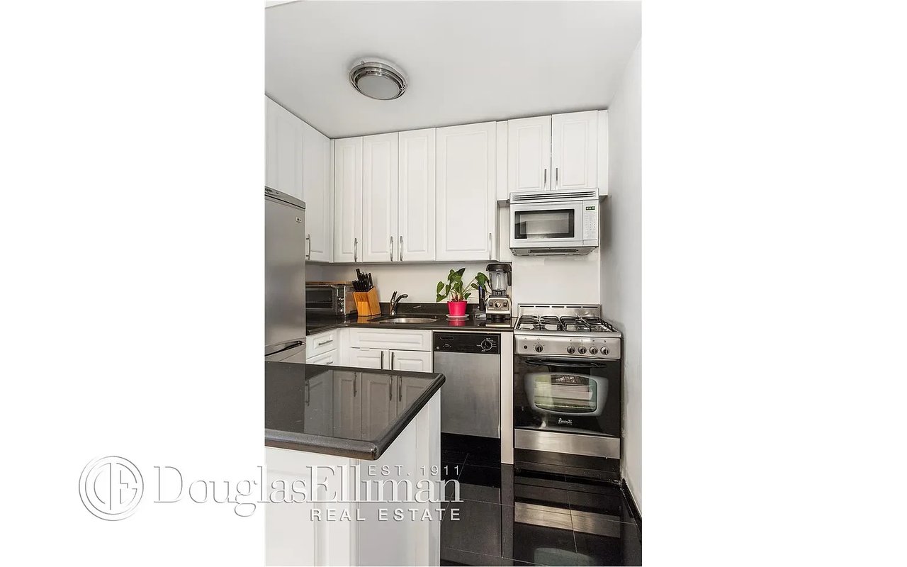 200 E 27th St., #6H
